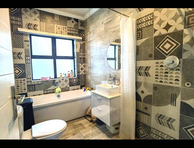 3 BEDROOM TOWNHOUSE FOR SALE IN PARKLANDS